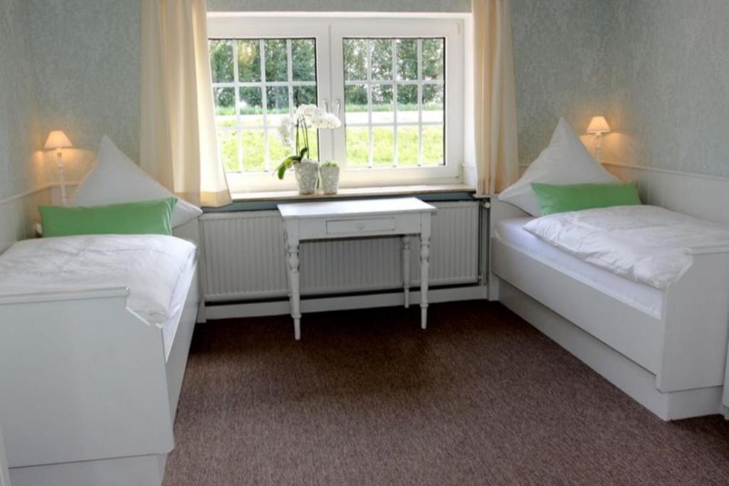 Wohnen Unter Reet Apartment Galmsbull Exterior photo