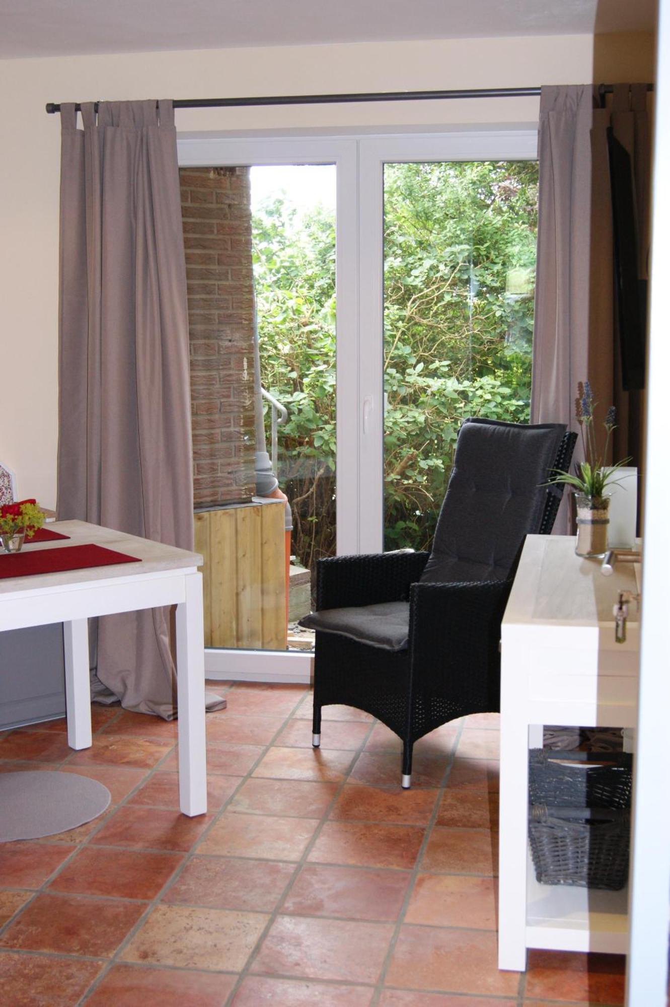 Wohnen Unter Reet Apartment Galmsbull Exterior photo